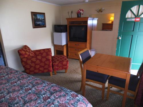Relax Inn Франклин Номер фото