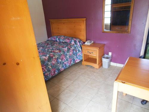 Relax Inn Франклин Номер фото